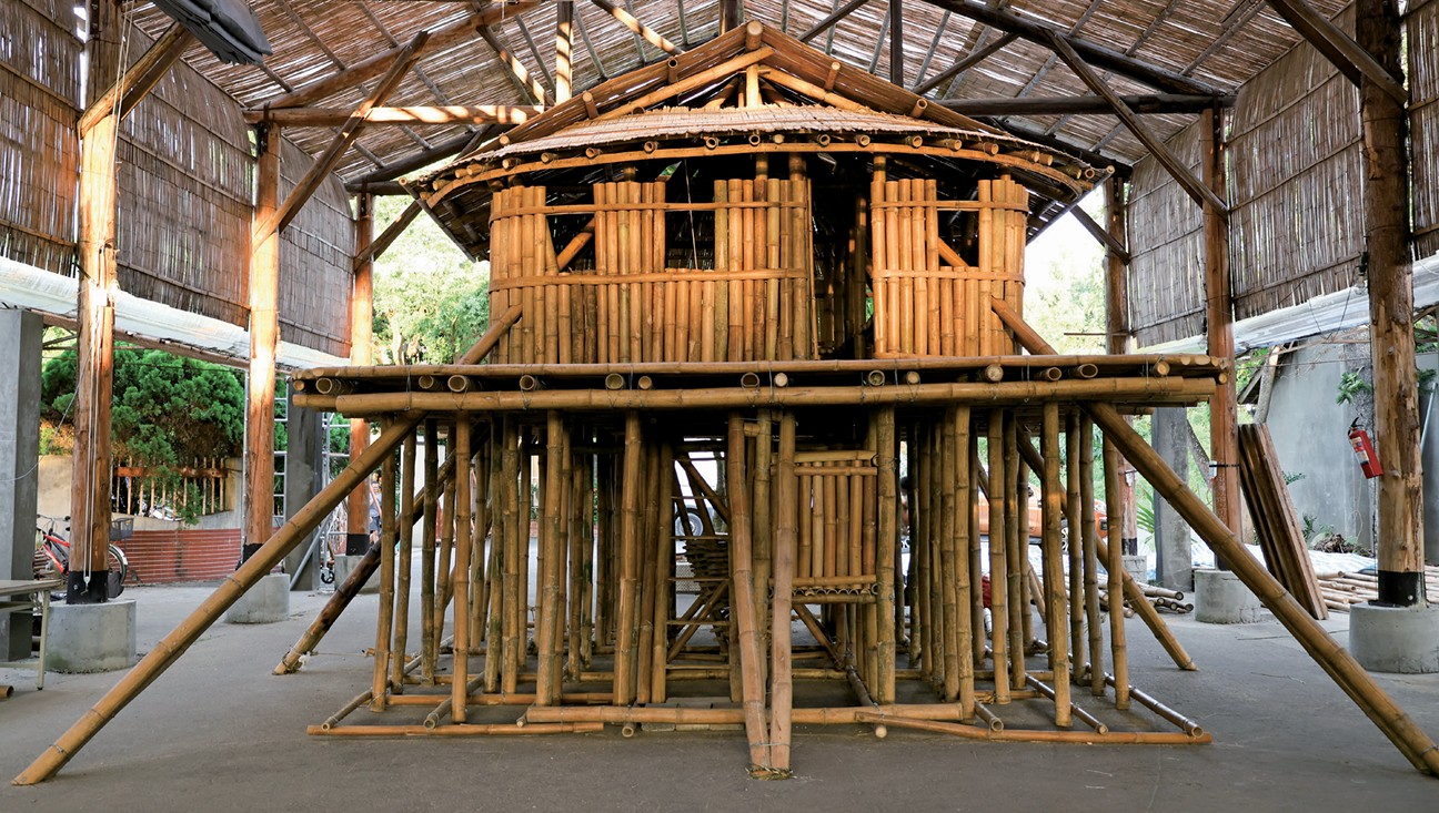 {{brizy_dc_image_alt imageSrc=